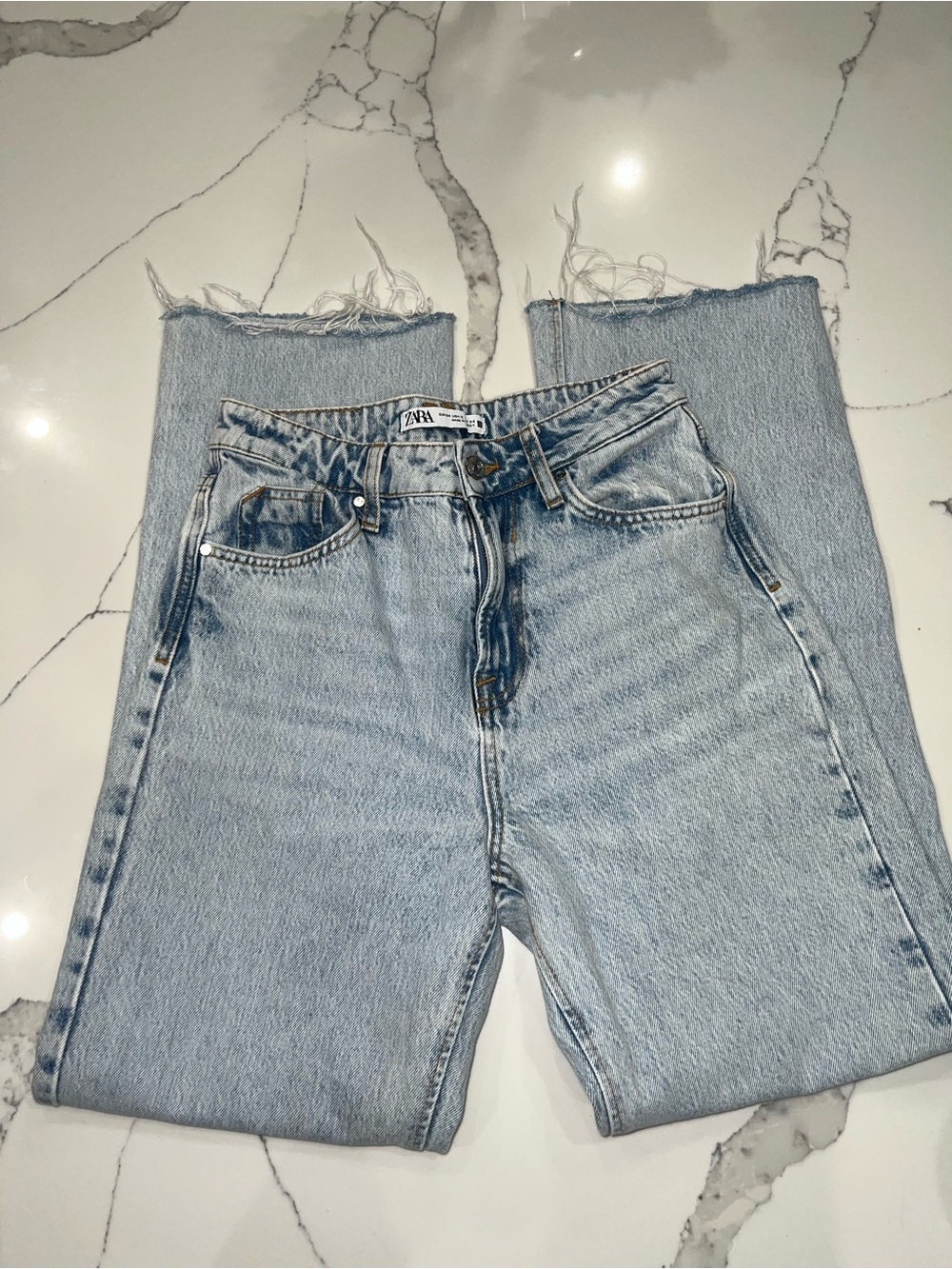 ZARA Light Blue High-Rise Straight Jeans with Frayed Hem size 2
